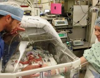 Houston-area woman gives birth to all-female quintuplets in US