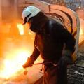 Alcoa reviews its smelting and refining operations