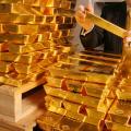 Gold futures hit high