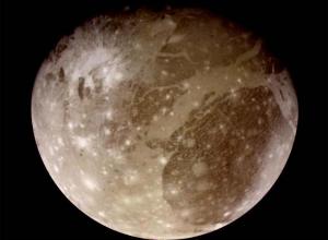 Icy Crust of Ganymede could have large ocean underneath: Hubble Space Telescope 