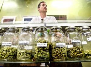 Hawaii Lawmakers approve Medical Marijuana Dispensaries